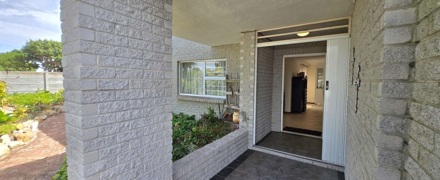 3 Bedroom Property for Sale in Kleinbaai Western Cape